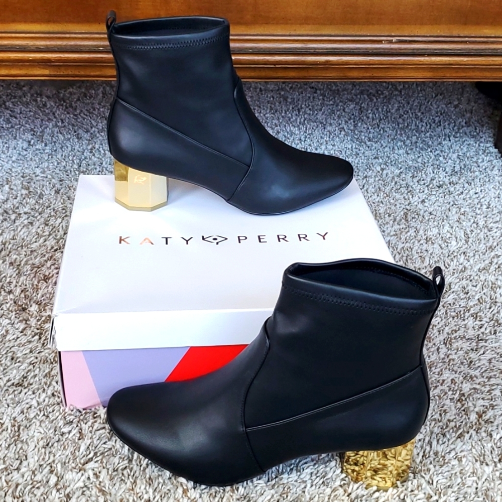 Katy Perry Boots 👢